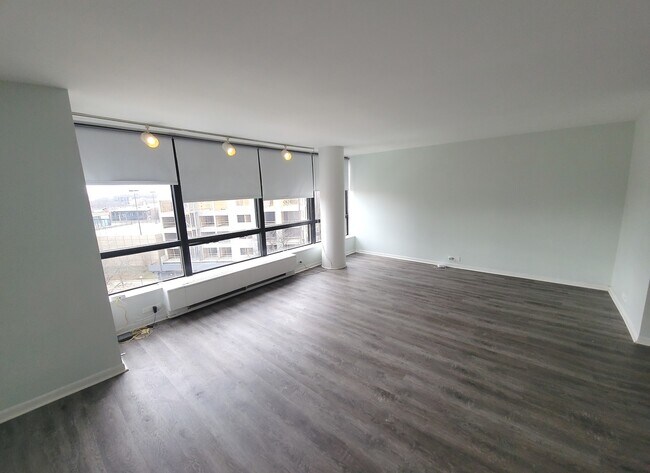 Foto del edificio - 5415 N Sheridan Rd