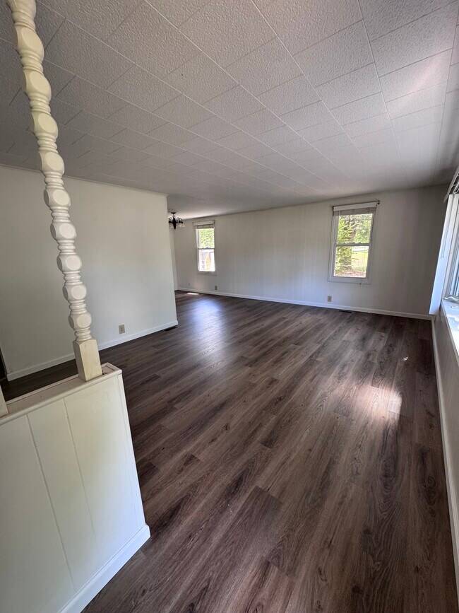 Foto del edificio - 2300 Sun Valley Cir