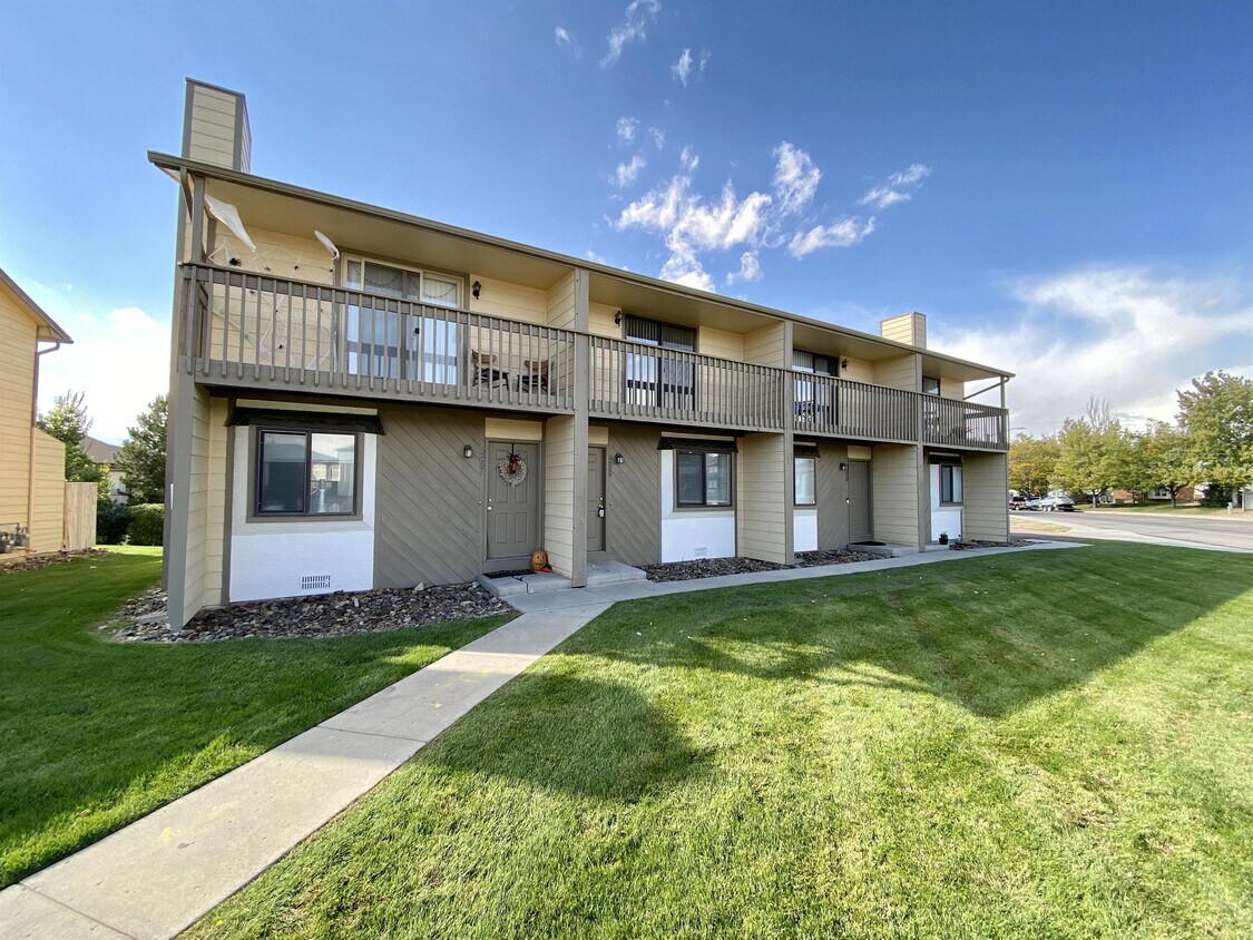 505 Comanche Village Dr, Fountain, CO 80817 Townhouse for Rent in