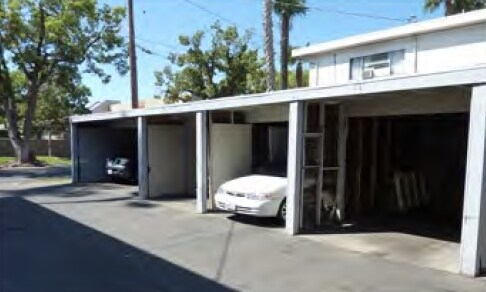 Building Photo - 425-427 W Washington Ave