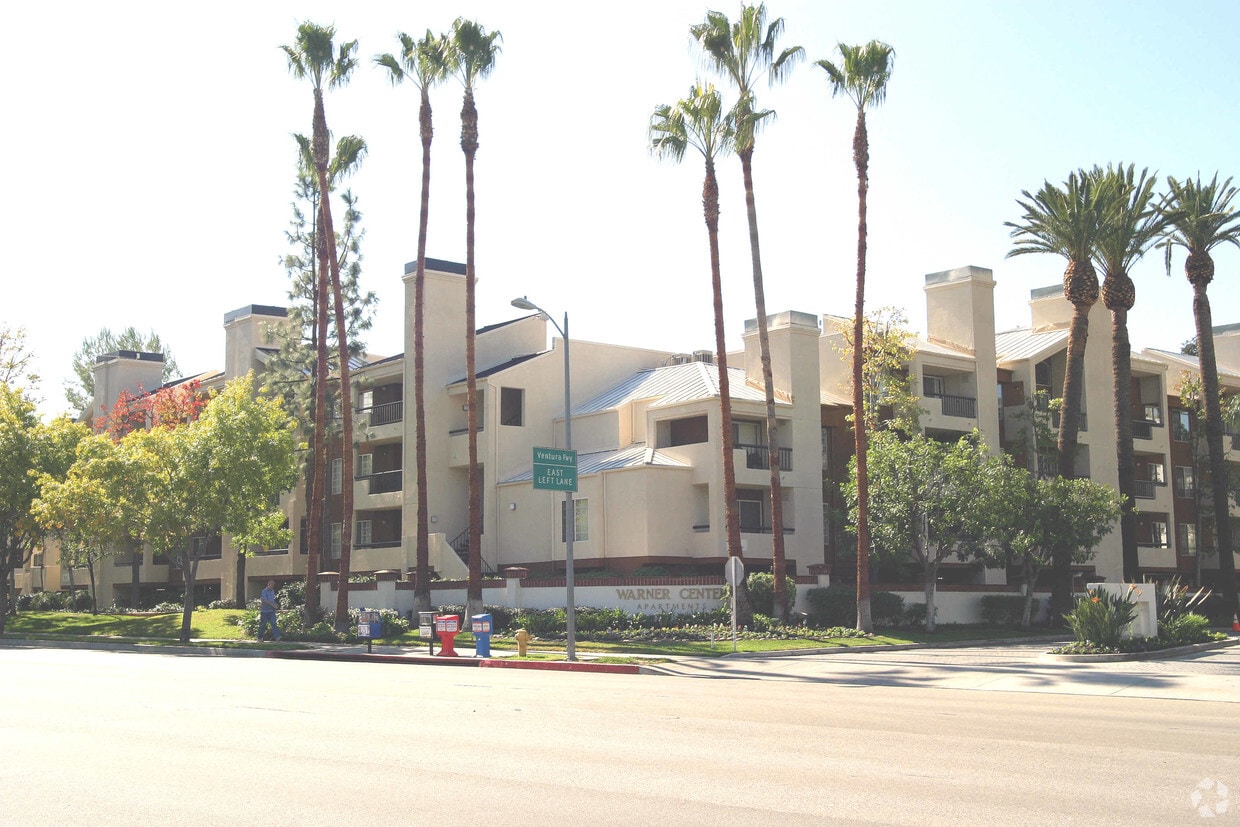 The Met Warner Center Apartments Woodland Hills, CA