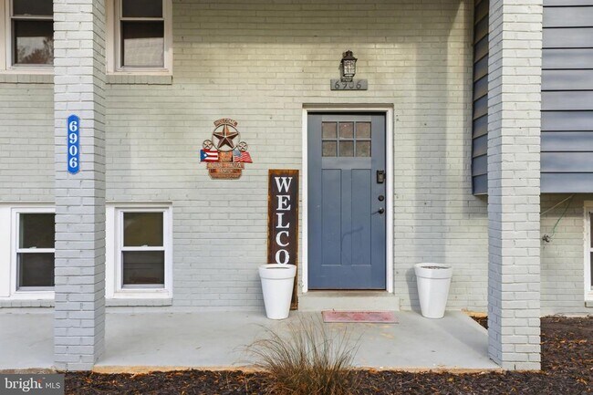 Foto del edificio - 6906 Berkshire Dr