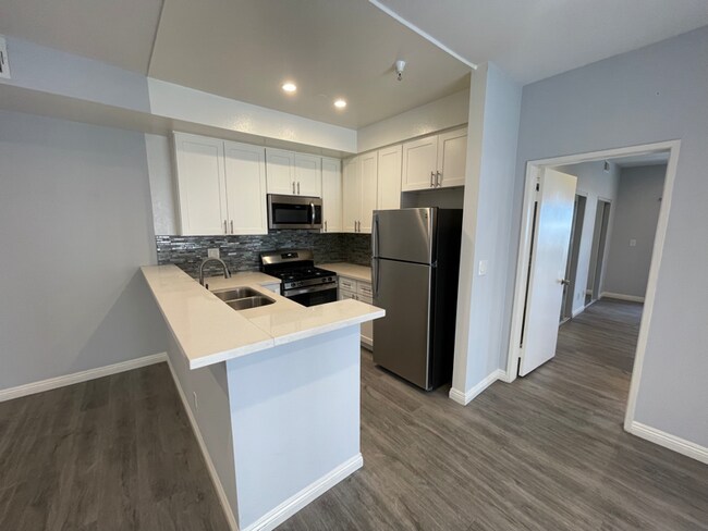 Foto del edificio - 7035 Lanewood Ave
