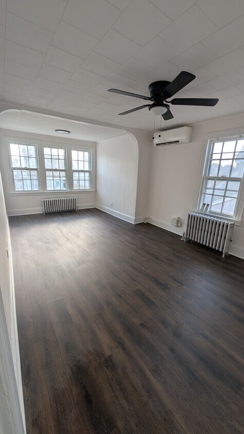 Sala de estar - 147 Locust St