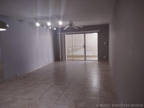 Building Photo - 3212 Strawflower Way