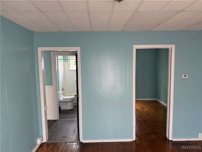 Building Photo - 2841 Macklem Ave