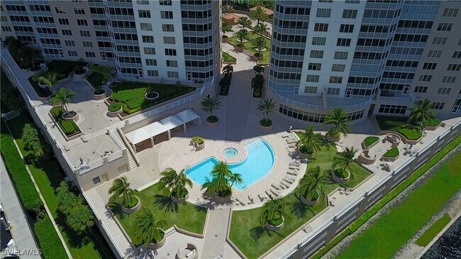 Foto del edificio - 2090 W First St