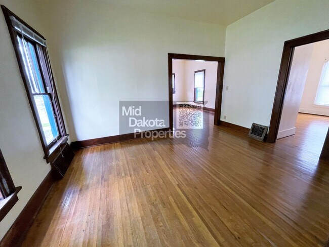 Foto del edificio - 723 W 5th Ave