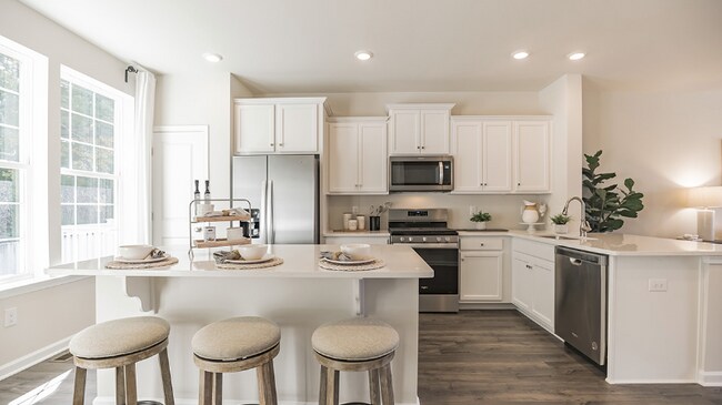 Building Photo - 527 N Palace Dr