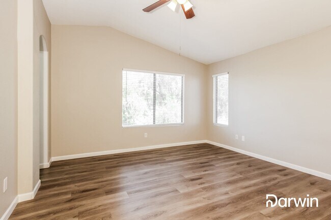 Building Photo - 21906 N 70th Ave, Glendale, AZ 85310