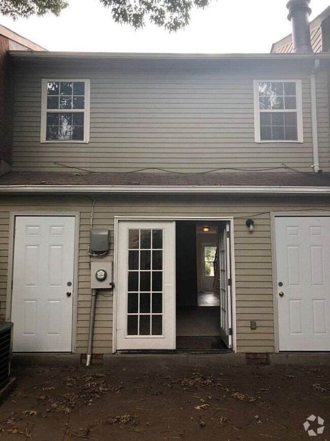 Building Photo - 12737 Woodside Ln
