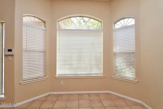 Building Photo - 1455 Cherokee Ridge Dr
