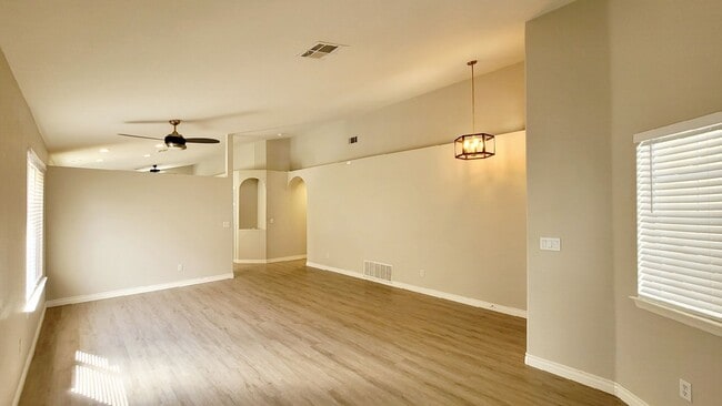 Building Photo - 2417 Wild Ginger Ln