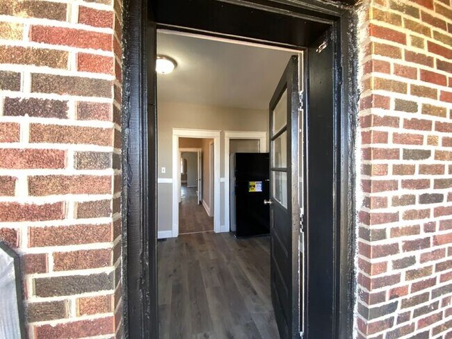 Foto del edificio - Cute Duplex, Must See!