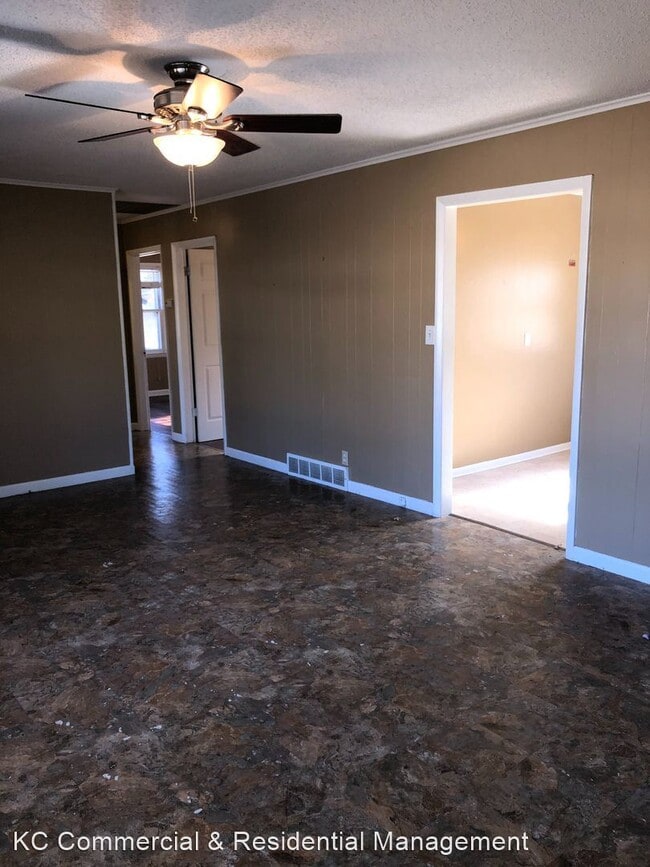 Building Photo - 3 br, 1 bath House - 12509 E 53rd st.