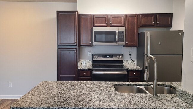 Graham Village - Graham Village Apartment