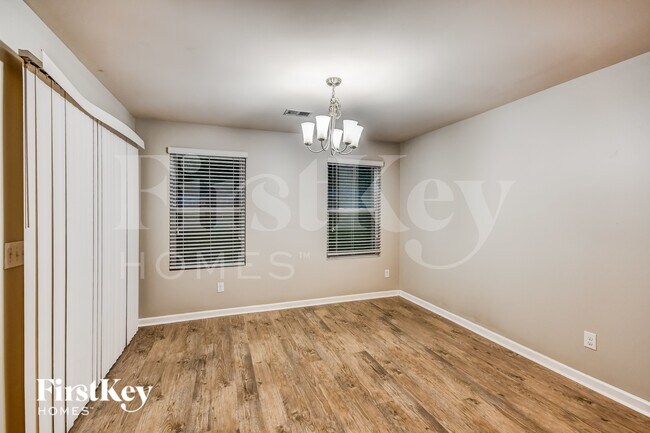 Foto del edificio - 11565 Cedar Glades Dr