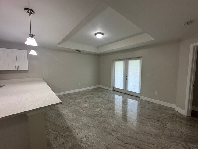 Building Photo - 856-858 Milwaukee Blvd