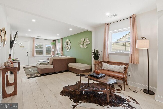 Building Photo - 7024 Lee Park Ct