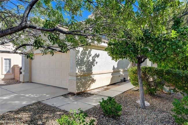 Building Photo - 1904 Verbania Dr