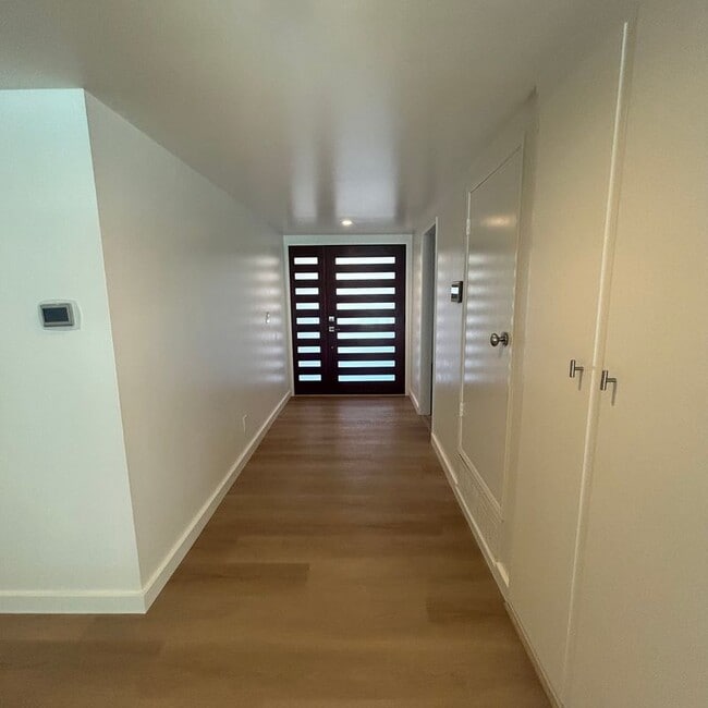 Foto del edificio - 24246 Hatteras St