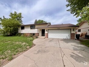Building Photo - 1209 S Del Norte Dr