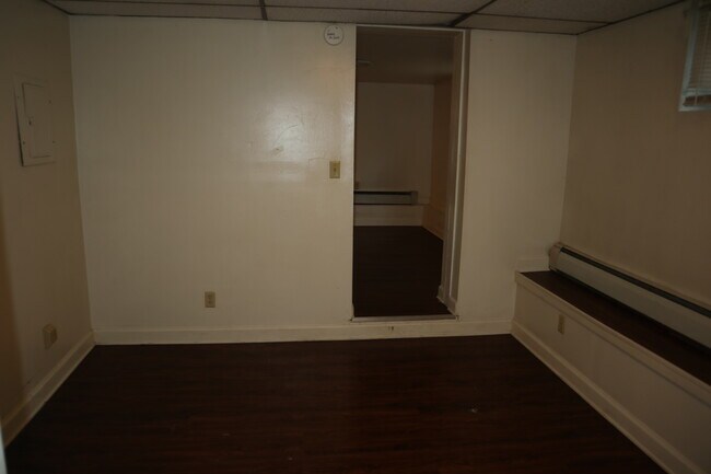 Building Photo - 316 5th St