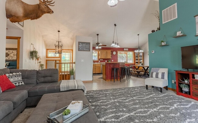 Foto del edificio - 2404 Victor Church Rd