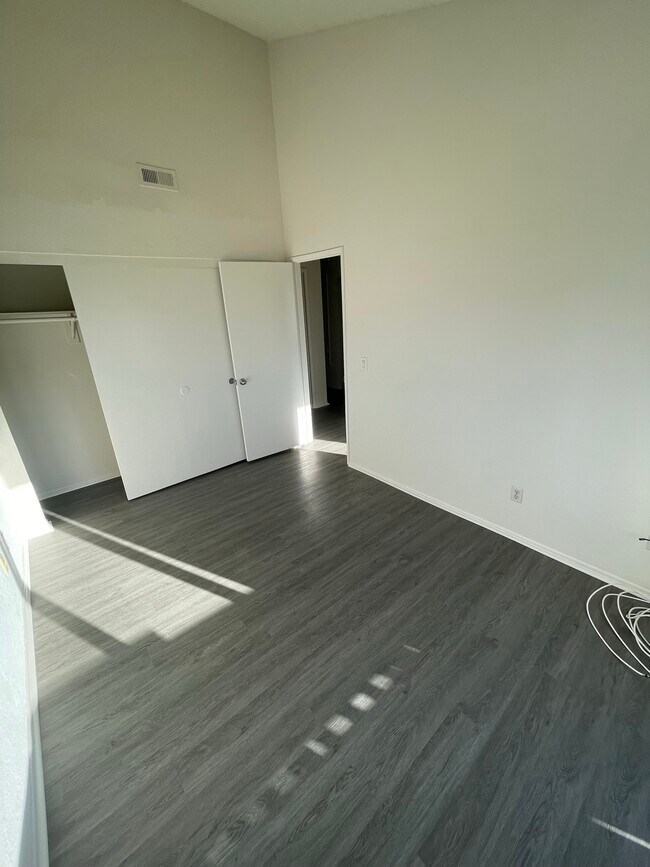 Foto del edificio - 4088 Mahaila Ave