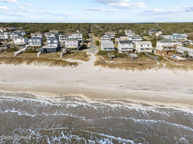 Foto del edificio - 7507 E Oak Island Dr