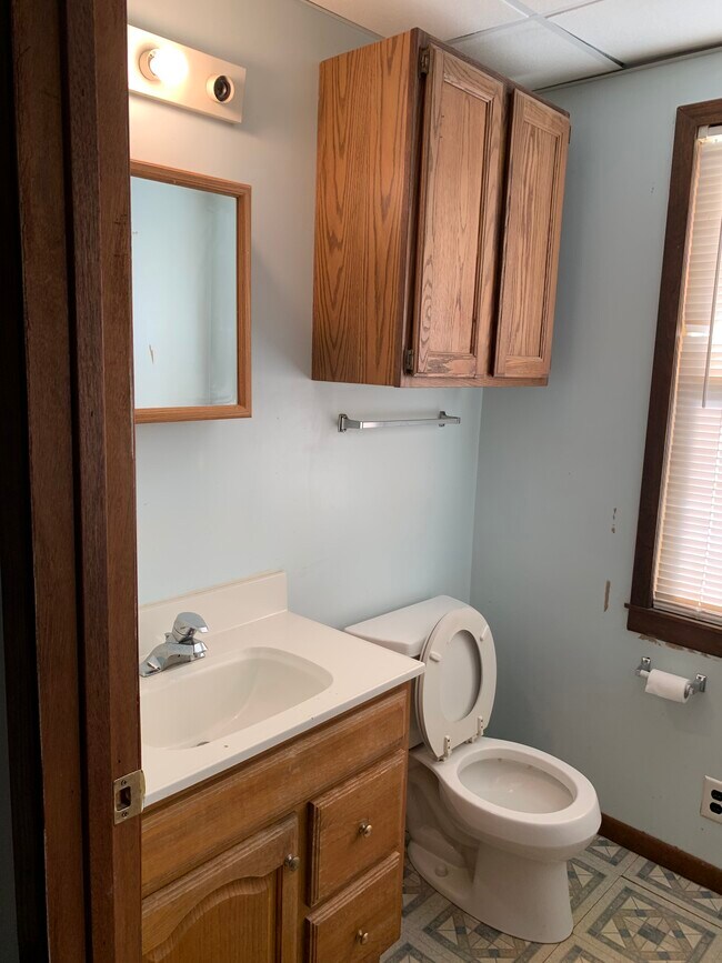 Bathroom - 240 Willow Ave
