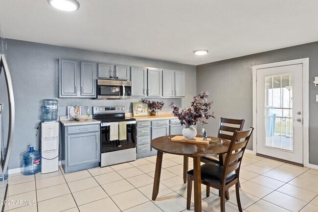 Building Photo - 13810 N 48th Ave