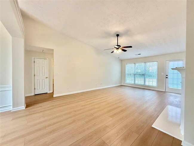 Foto del edificio - 1070 Rafington Dr