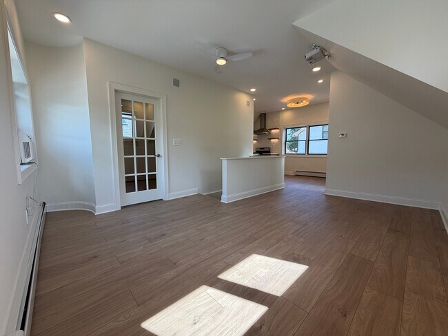 Foto del edificio - 5016 N Lawndale Ave