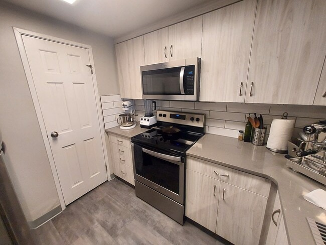 Building Photo - 415 South Howes Street, Unit 806