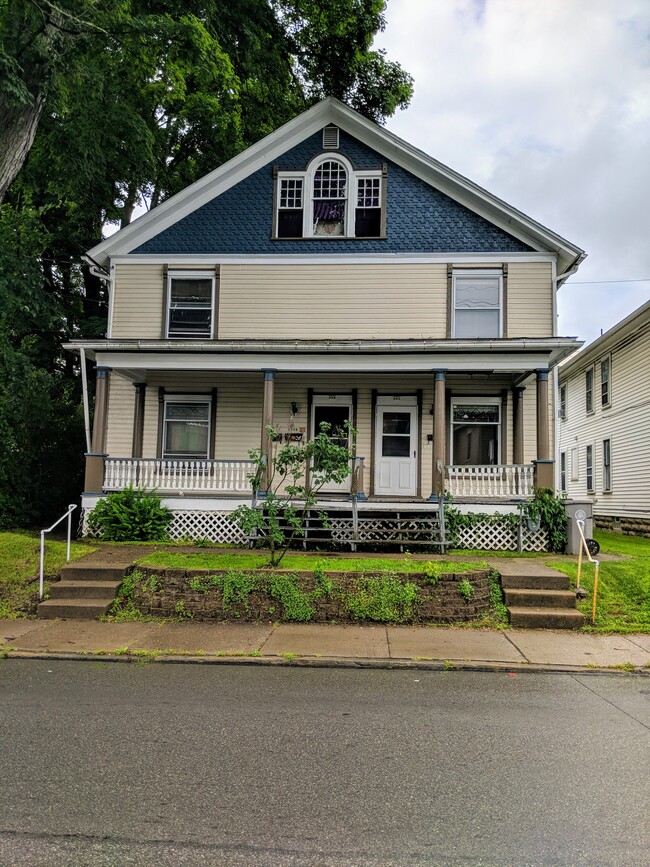 Building Photo - 301 Randolph St