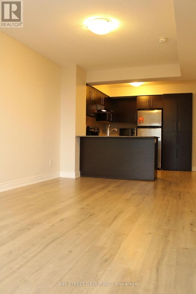 Building Photo - 233 South Park Rd