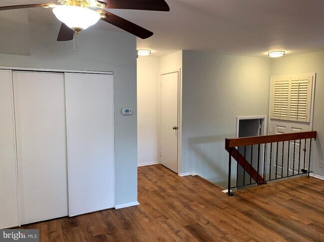 Foto del edificio - 9358 Neil Rd