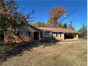 Building Photo - 3509 E North St