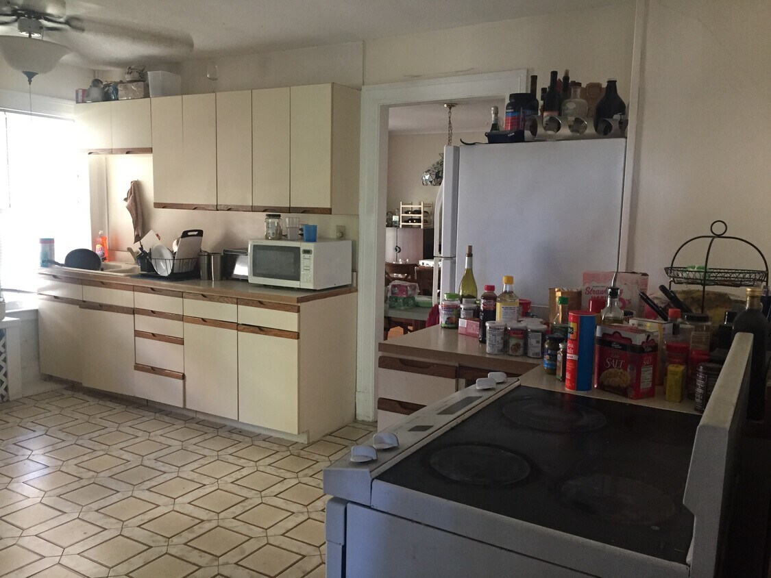 Foto principal - 883 Farmington Ave