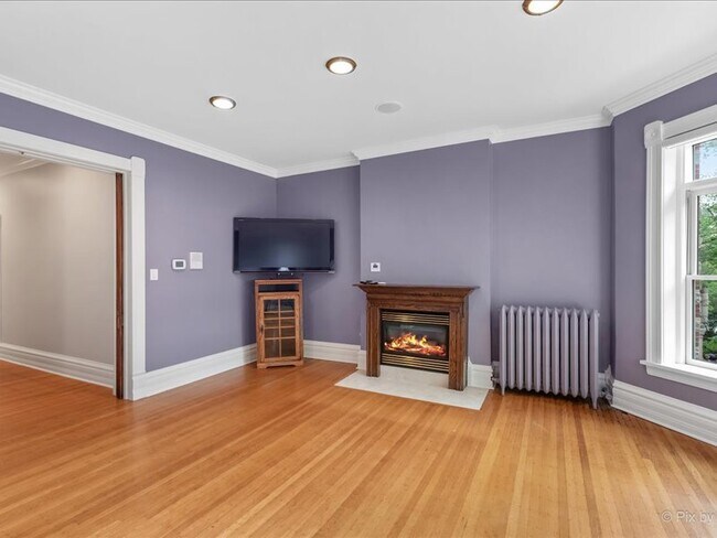 Foto del edificio - 634 W Briar Pl