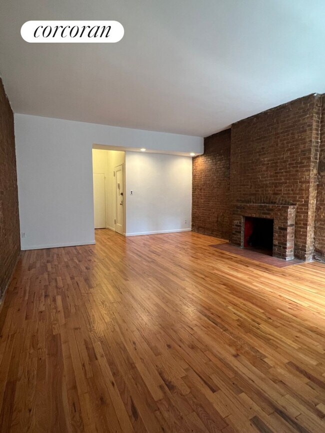 Building Photo - 254 W 93rd St