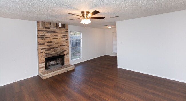 Foto del edificio - 2102 Courtney St