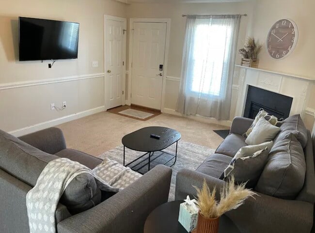 Building Photo - 3608 B Palmer Dr