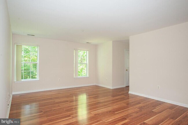 Foto del edificio - 5958 Founders Hill Dr
