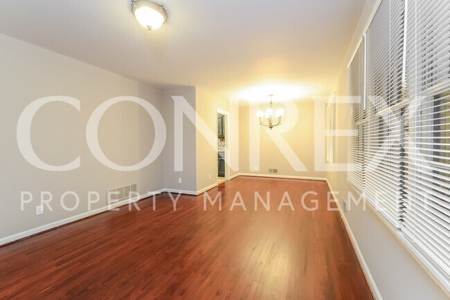 Building Photo - Massive 5 Bedroom Brick Home Available!