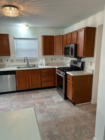 Building Photo - 9677 Fireside Ln