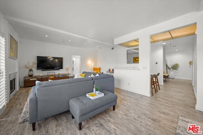 Foto del edificio - 14630 Dickens St