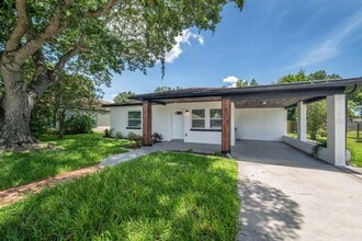 Building Photo - 3112 W Cypress St