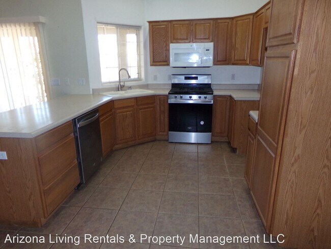 Building Photo - 3 br, 2 bath House - 2841 Wikieup Avenue